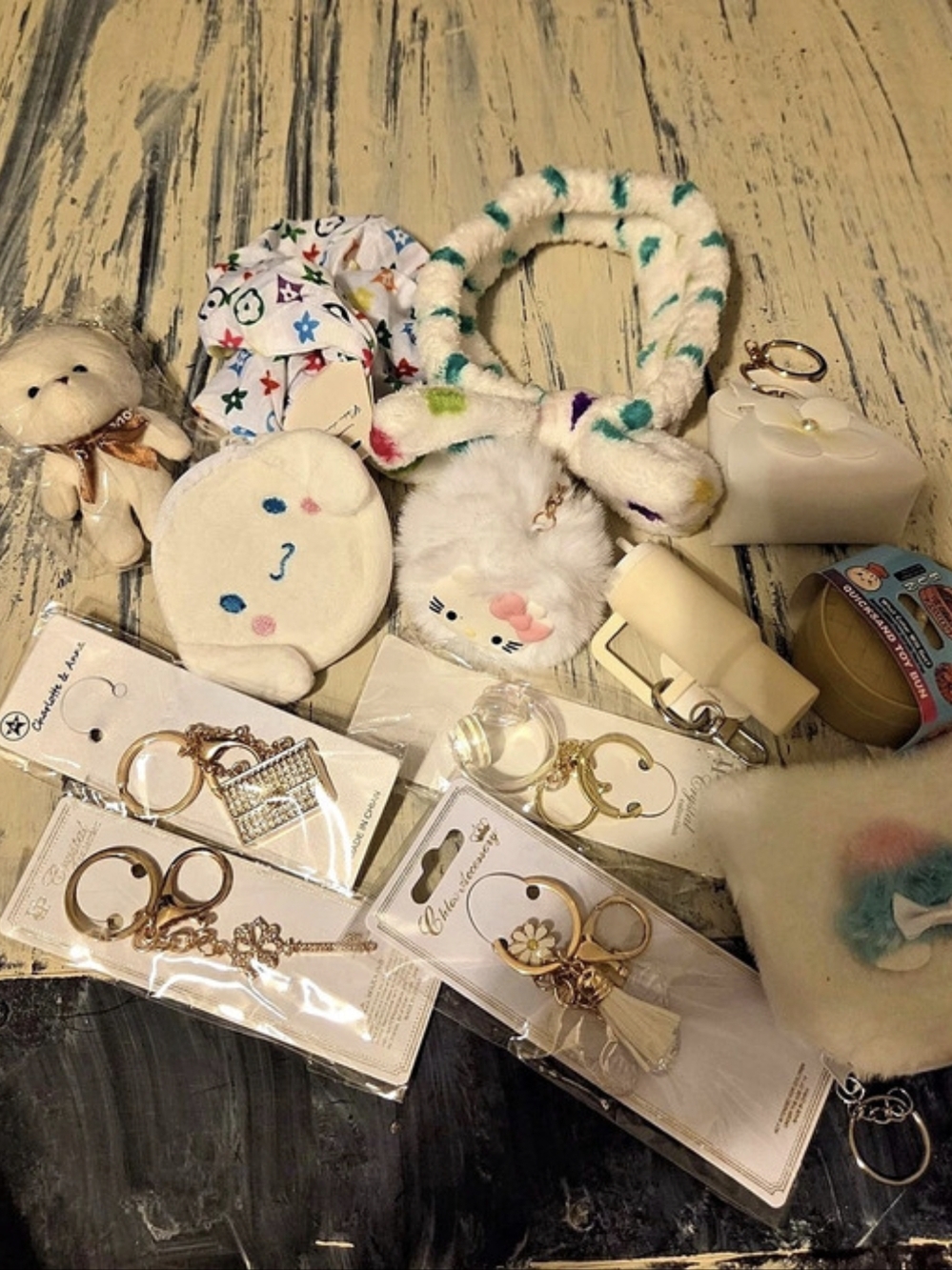 🔥Assorted Accessories In WHITE